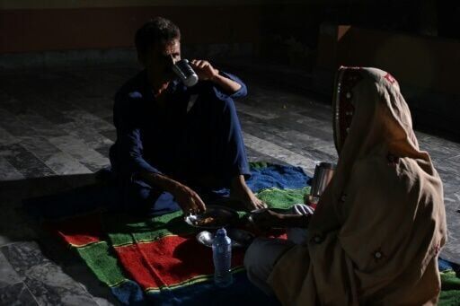 In a Pakistan desert town, Holi and Ramadan come together