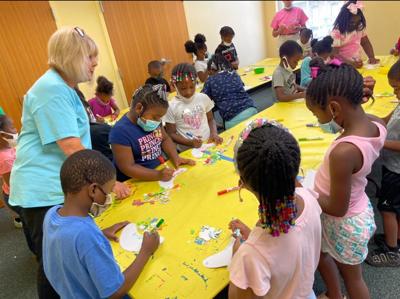 Library shows kindergartners how to learn in person