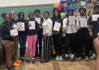 Consultants help Dallas County teachers improve through custom-designed teaching methods and coursework 