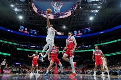 NBA-leading Cavaliers, Thunder roll on with victories