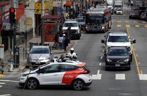 Waymo leads autonomous taxi race in the US
