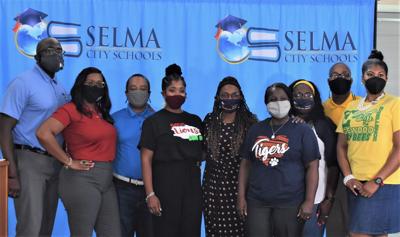 Mold sends Selma’s sixth graders to Knox Elementary as the system opens Aug. 16 in the face of COVID