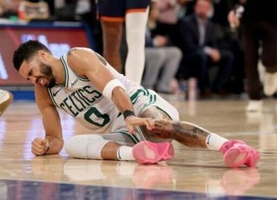 Knicks leave Celtics on brink, Warriors facing exit