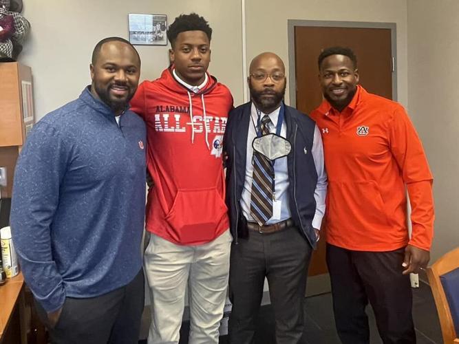 Auburn coaches Cadillac Williams, Zac Etheridge visit Selma High on Monday