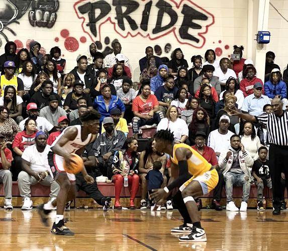 Southside Panthers and Selma Saints basketball teams take rivalry to basketball court