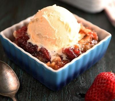 Recipe: Strawberry Cobbler