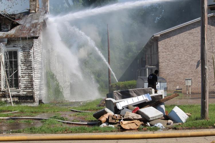 Selma firefighters battle blaze at abandoned house on Selma Avenue