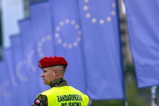 Poland starts border checks with Germany in anti-migrant clampdown