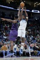 Young's buzzer-beater lifts Hawks, Celtics down Nuggets