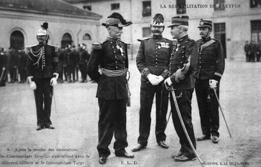 Alfred Dreyfus (second right) was reinstated and awarded the Legion d'Honneur in 1906