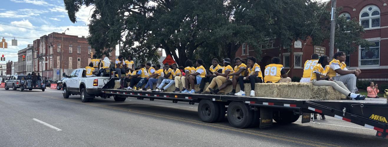 Selma High football parade.jpg
