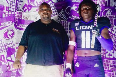 Kristan Moore signs for UNA