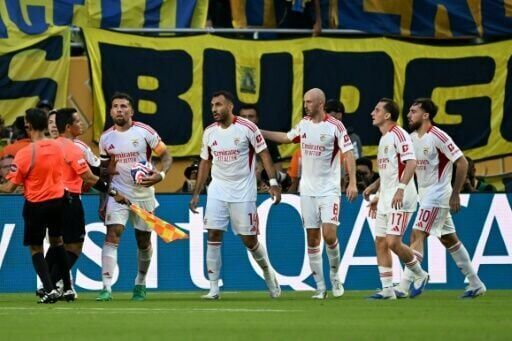 Boca denied by two Argentines as Benfica fight back