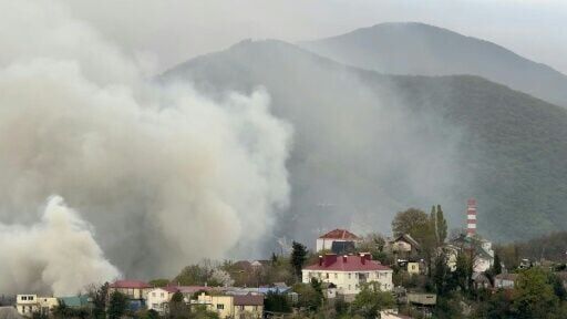 Toxic fumes rise over Russia's Tuapse as Ukrainian drones pound oil town
