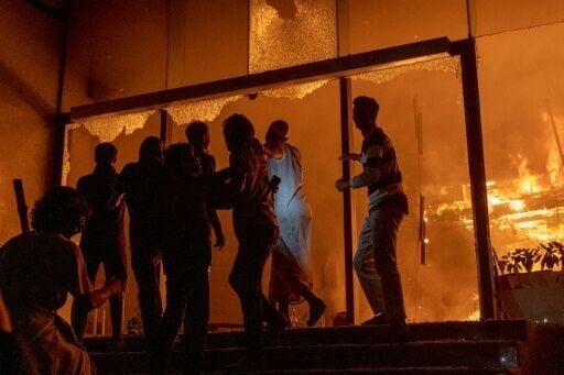Arsonists set Banladesh's leading newspapers on fire after the death of a student leader