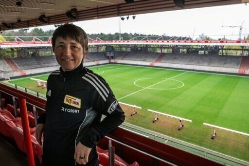 Union Berlin women's coach Ailien Poese said her side hoped to crash Bayern Munich's title party on Wednesday.
