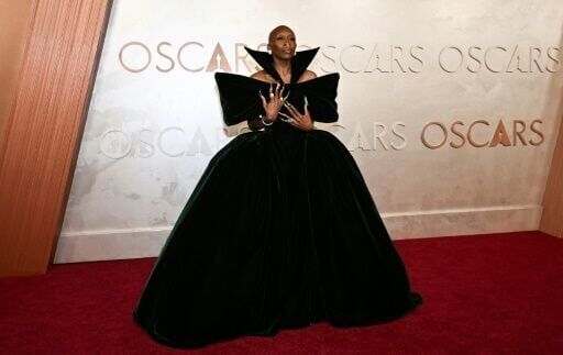 Oscars red carpet: 'Wicked,' white and lots of sparkle