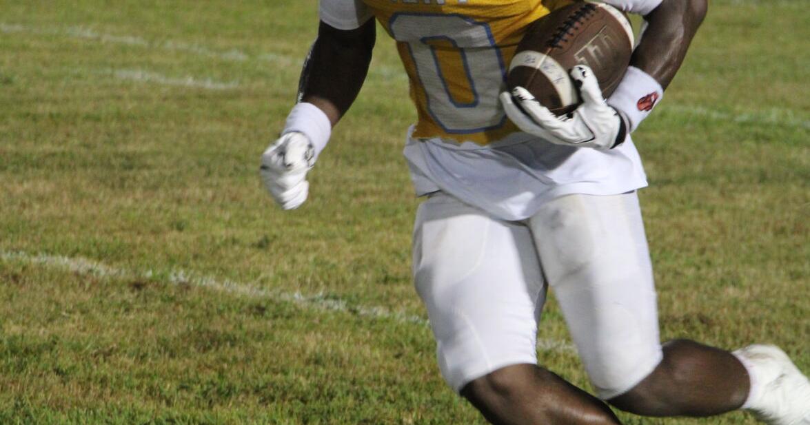 Selma Saints open 2026 season with dominant 62-0 victory over Birmingham's Carver, photo gallery