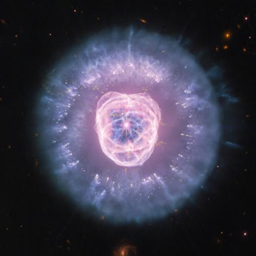 Space cloud resembling “lion’s head” has been observed