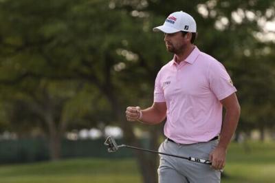 Davis Riley leads the Sony Open in Hawaii with one round left to play