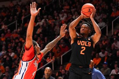 Tennessee takes new No. 1 ranking into matchup with Miami