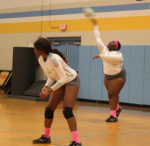 Selma Saints recognize senior volleyball players