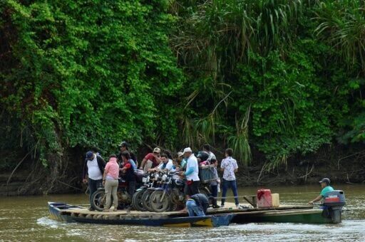 Colombia vows 'war' as guerrilla violence kills 100