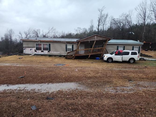 Tornado causes damage to Marion homes