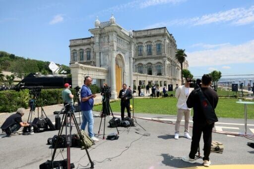 Trump 'open' to meeting Ukraine, Russia leaders to push ceasefire