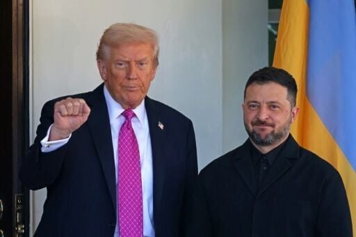 Ukrainian President Volodymyr Zelensky's office says he expects to discuss the proposals with US President Donald Trump (L) in the coming days