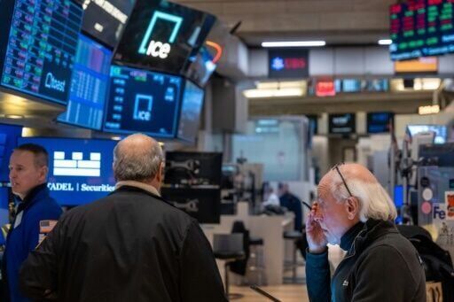 US stocks tumble on fears of slowdown