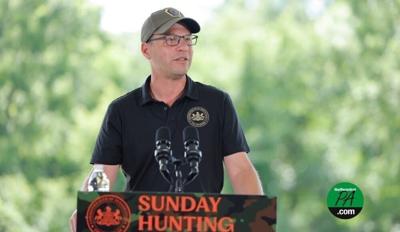 Governor gives final approval to lift Sunday hunting ban