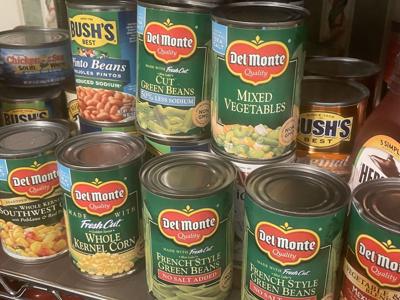 Selma World Finance hosts food donation drive benefiting Selma Area Food Bank