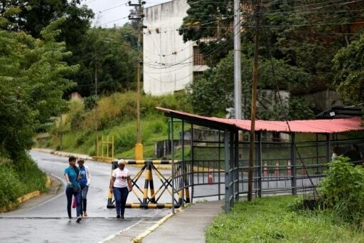 Inmates' relatives waited outside El Rodeo I prison for their loved ones' release