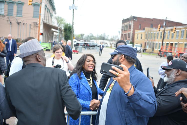 Sewell gets photo