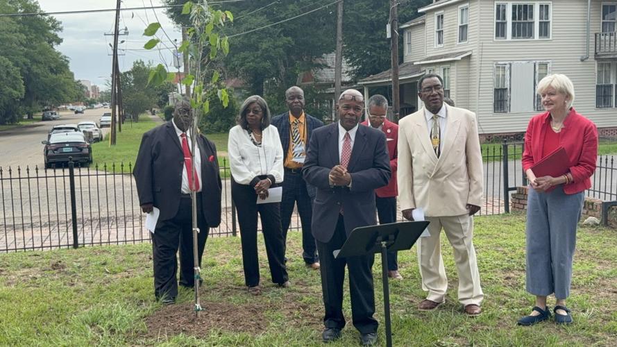 Nunn speaking at Liberty Tree