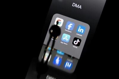 Apple blasts porn app for iPhones in Europe