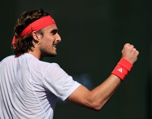 Swiatek, Medvedev sprint into Indian Wells fourth round