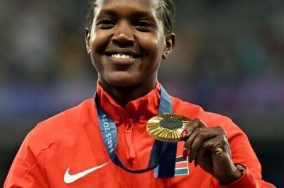 Kenya's Faith Kipyegon breaks women's 1,500m world record