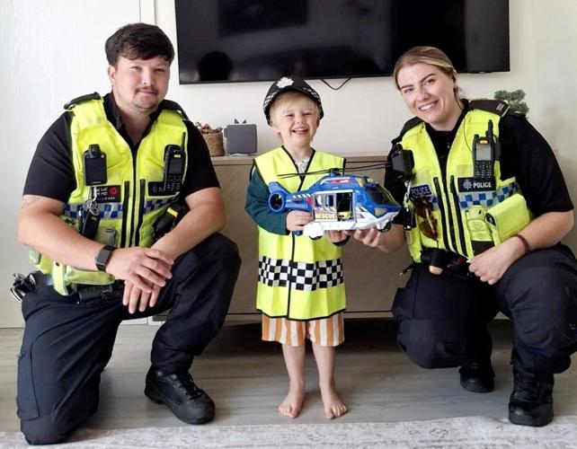 “Police-obsessed” three year old calls 999 and saves mum after she collapsed