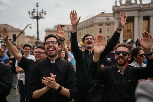 Leo XIV gets down to business on first full week as pope