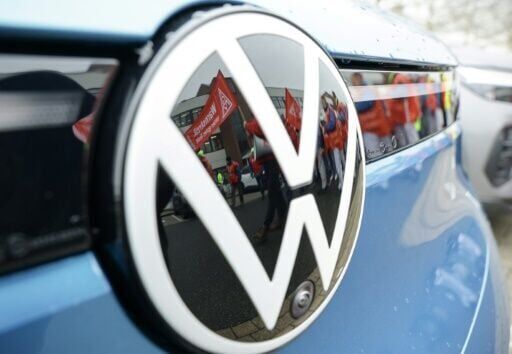 Tens of thousands strike at Volkswagen's Germany plants