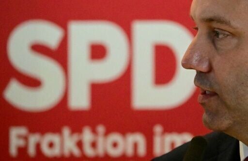 German conservatives, SPD to make first moves towards new govt
