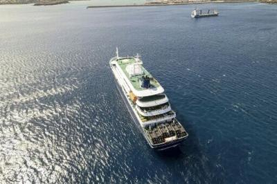 The cruise ship MV Hondius off the coast of Praia, the capital of Cape Verde