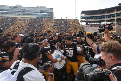 Mizzou football players beat the war drum to celebrate its win (copy) (copy)