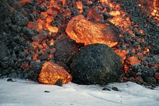 Ill-prepared trekkers swarm Mt Etna for high-altitude selfies