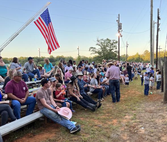 Marion Rodeo draws crowd to Perry County, photo gallery