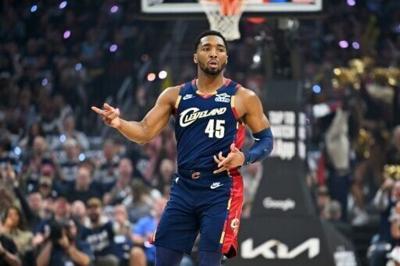 Donovan Mitchell's 30-point display helped Cleveland take a 2-0 series lead with victory over Toronto