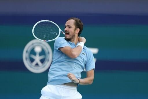 Russia's Daniil Medvedev is through to the third round of the Miami Open after a victory over Japanese qualifier Rei Sakamoto
