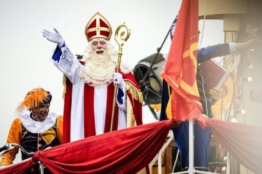 Santa Claus is coming to town